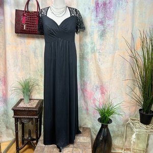 NWOT📌Sweetheart Neckline Empire Waist Plus Size A-Line Floral Lace Maxi Dress